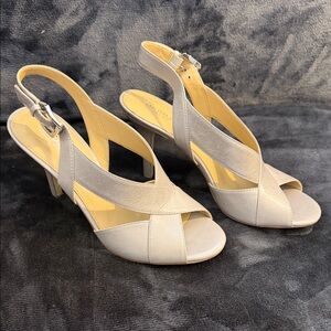 MICHAEL Michael Kors Beige Open-Toe Slingback Heels